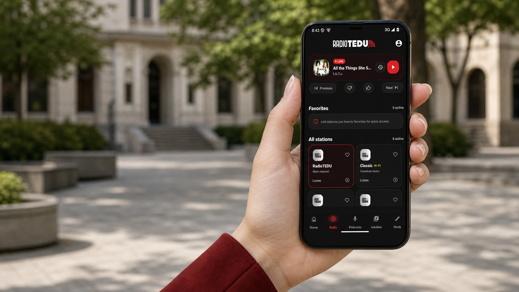RadioTEDU mobile app showing the live radio player